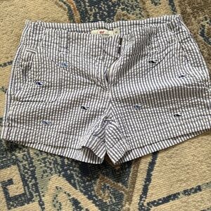 Vineyard Vines shorts